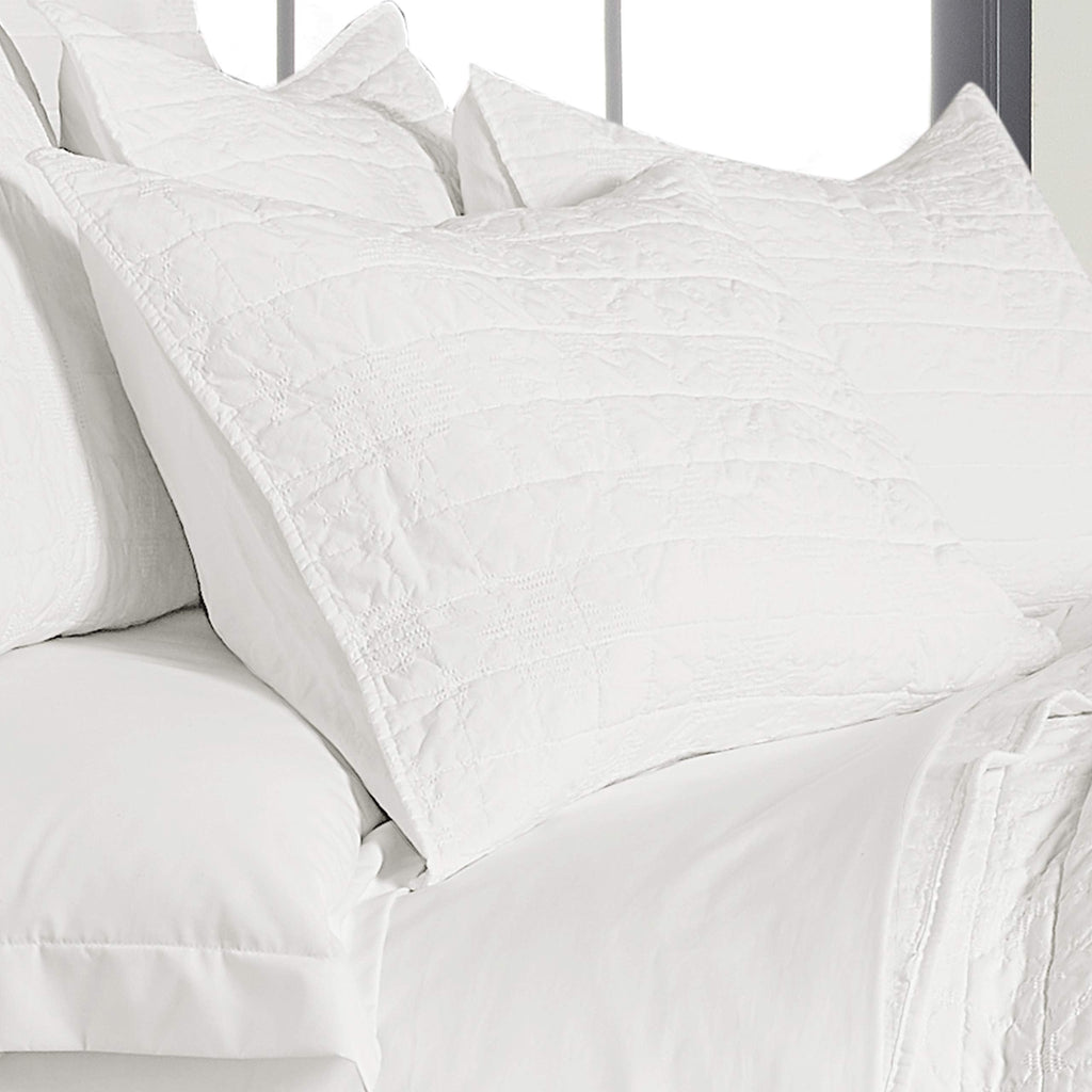 Bowie Bedspread Set -King Bedspread + Two King Pillow Shams - Microfiber Jacquard - Geo Floral - White - Bedspread