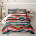 Embroidered Wavy Print Quilt