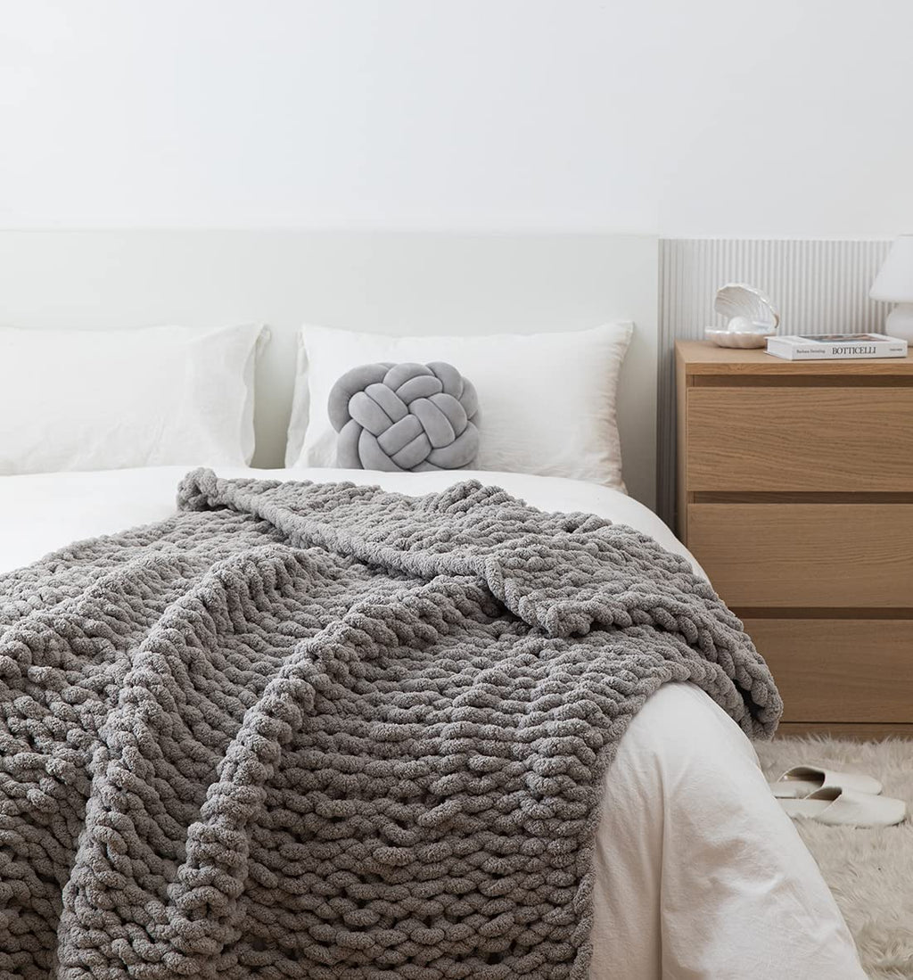 Chunky Knit Blanket Soft Chenille Yarn Knitted Throw Blanket 50"X60" Handmade Cable Warm Thick Giant Blanket for