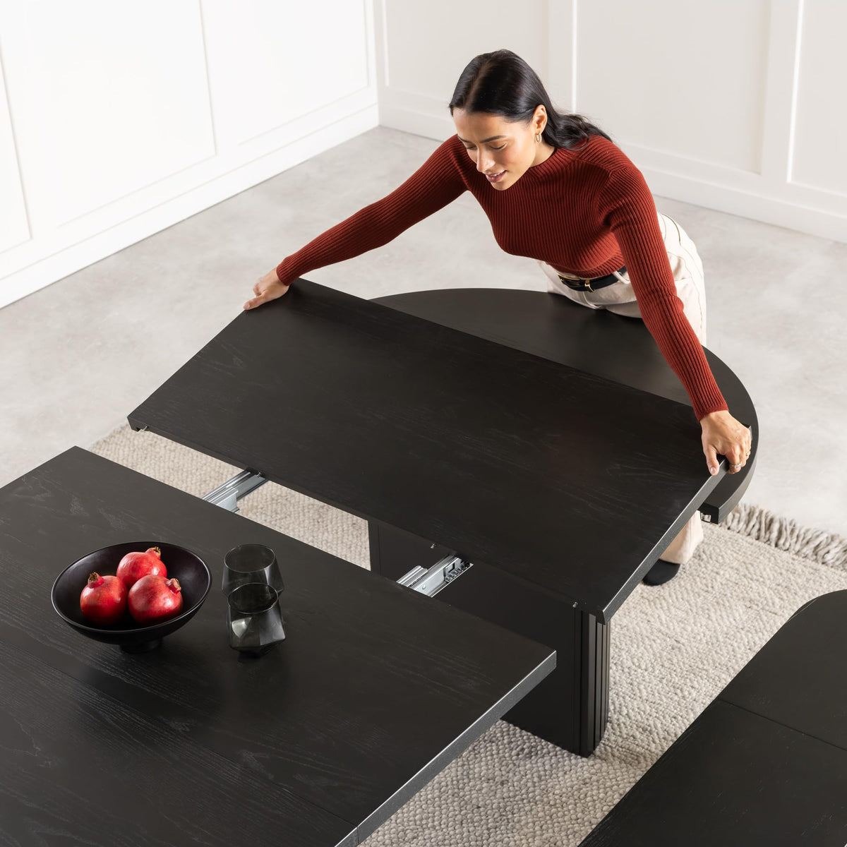 Round Dining Table, Black
