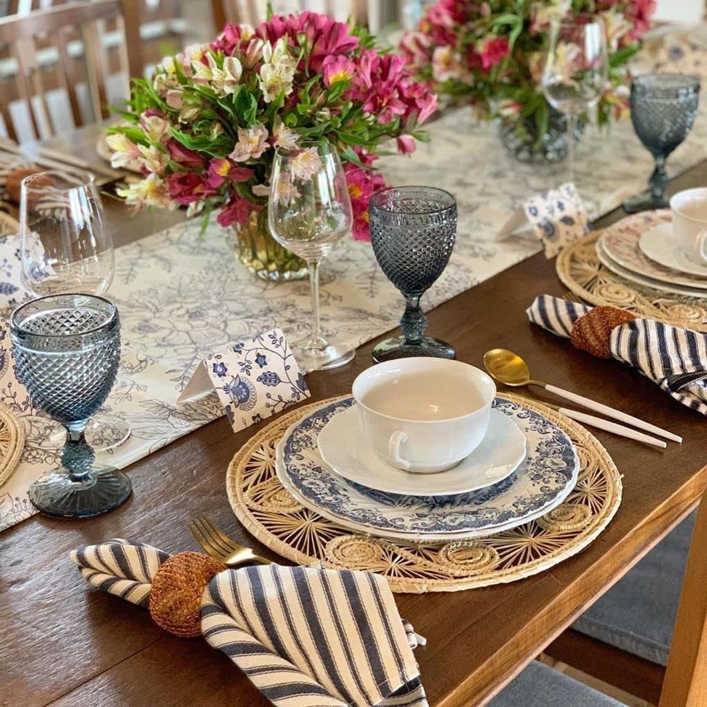 Caracoli Round Placemats,Set of 2, 13.8 Inch, Handmade Woven Placemats in Natural Color, Made with a Palm Called