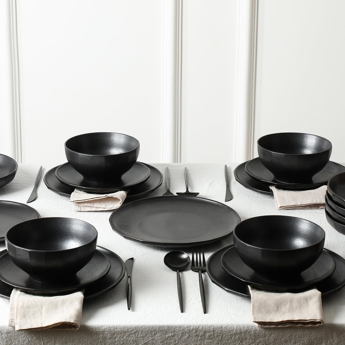 Lain Rio 12-Piece Dinnerware Set Stoneware, Black