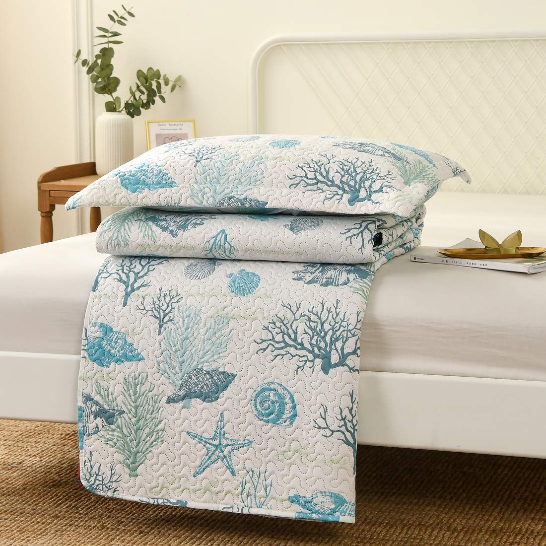 Reversible Coastal Beach Theme Quilt Set Ocean Coral Bedding Seaweed Bedspread Ocean Life Blue Green White