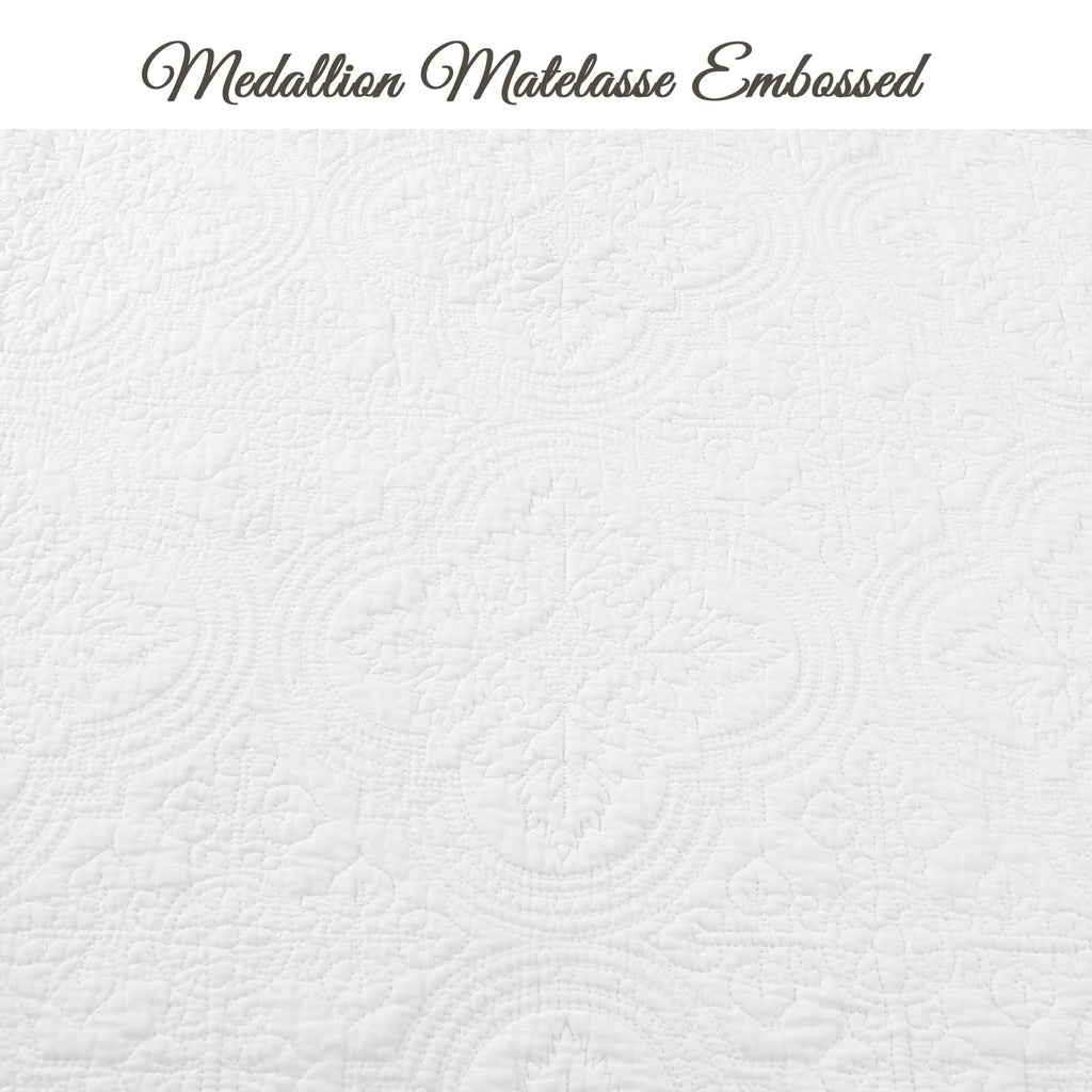 100% Cotton Victorian Medallion Solid White Matelasse Embossed Bedding Quilt Set, Reversible Lightweight Bedspread