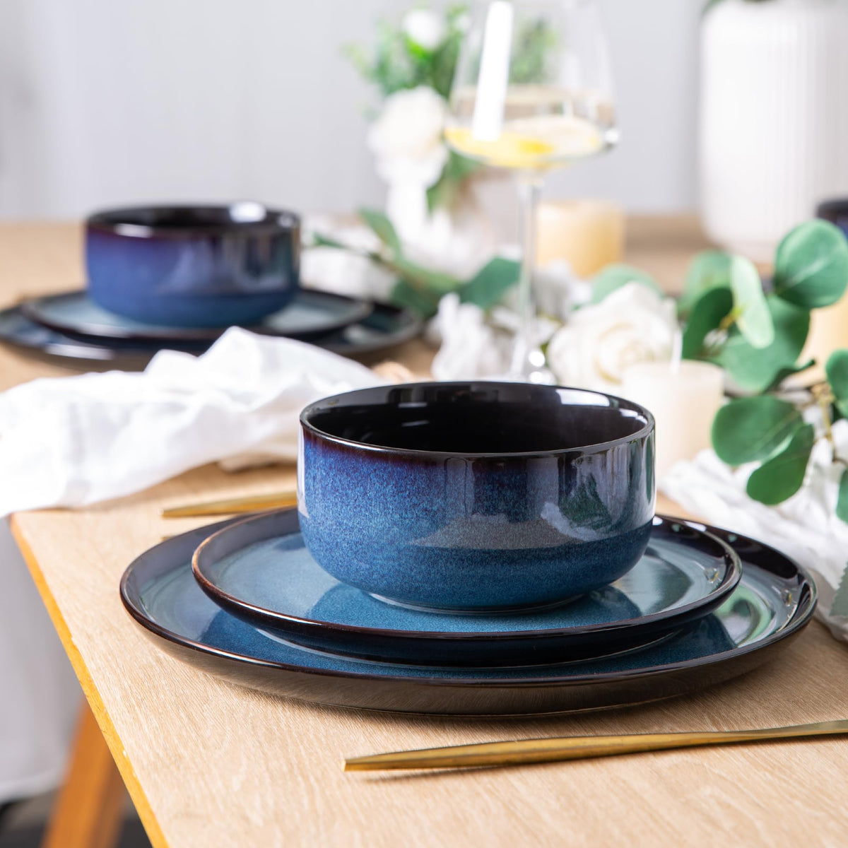 Ceramic Dinnerware Sets for 8,24Pcs Porcelain Plates and Bowls Set