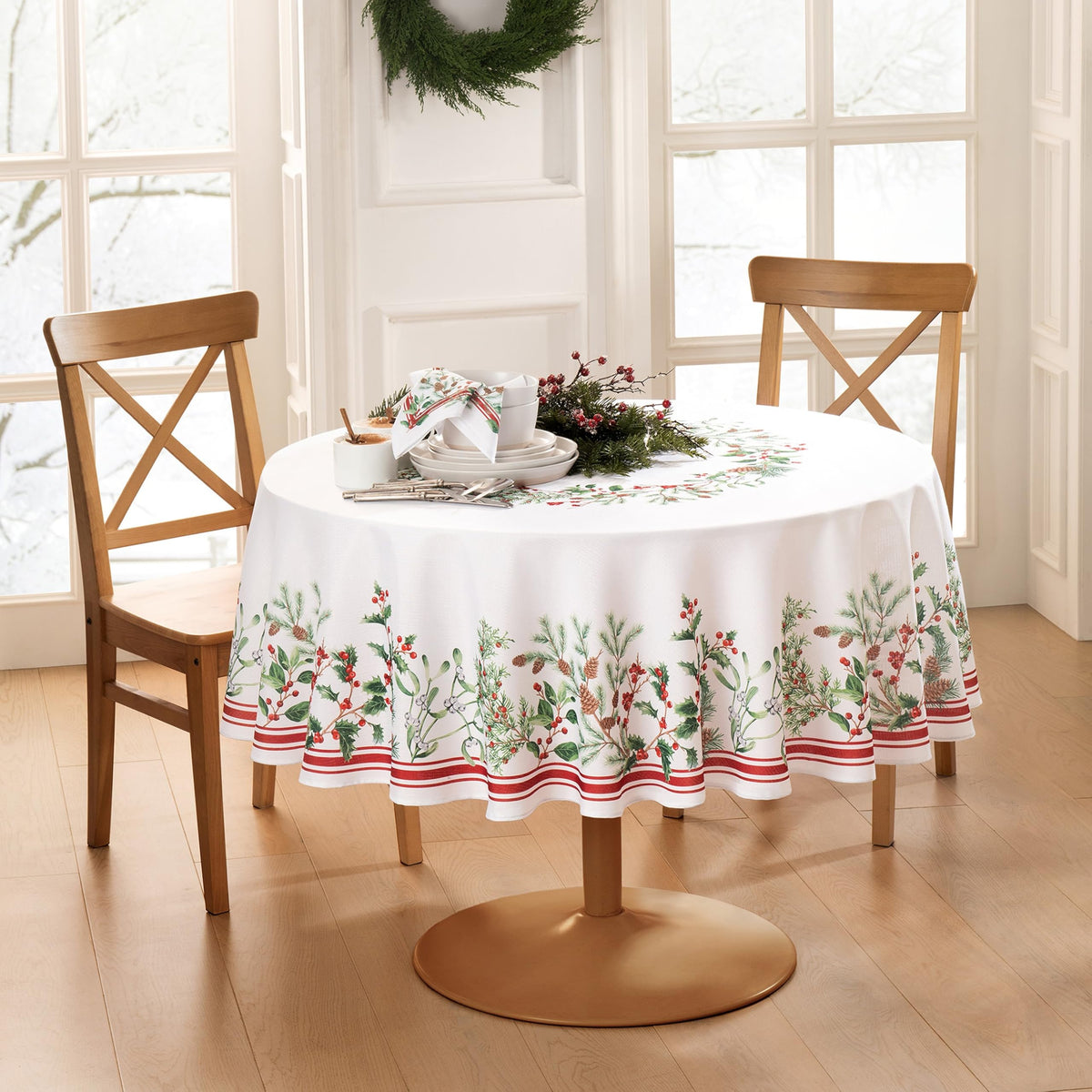Winter Holiday Berry Fabric Tablecloth, Multicolor - 70" W x 70" L Round