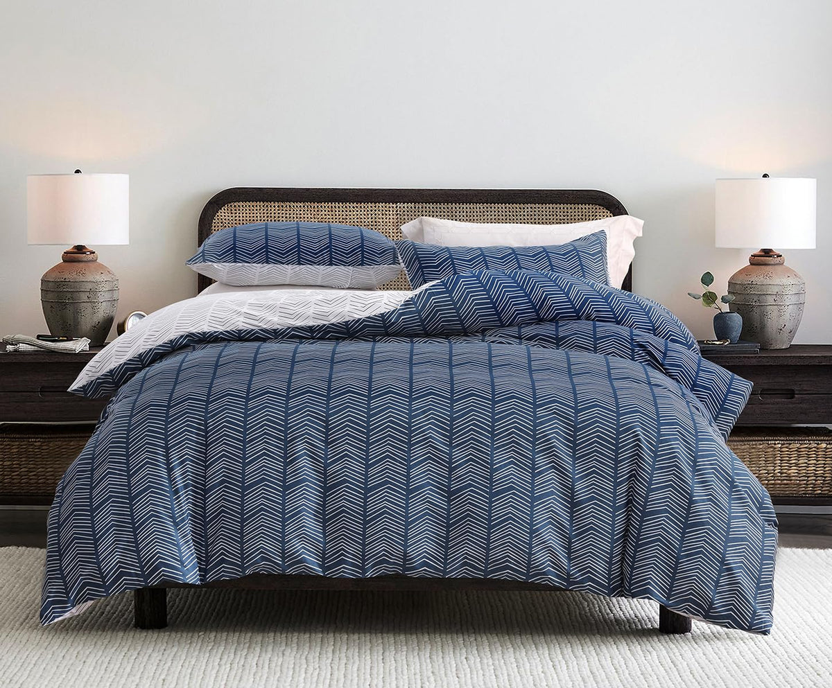 Navy and White Duvet Cover Set, 100% Cotton Bedding, Chevron Geometric Pattern, with Button Closure (3pcs)