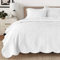 100% Cotton Victorian Medallion Solid White Matelasse Embossed Bedding Quilt Set, Reversible Lightweight Bedspread