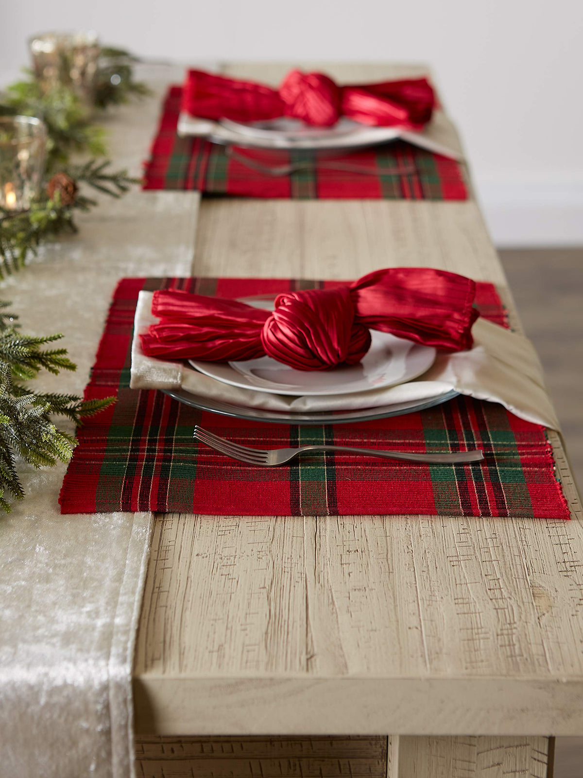 Farmhouse Christmas Plaid Dining Table & Kitchen Décor, Holiday Placemat Set, 13x19, Red & Green, 6 Count