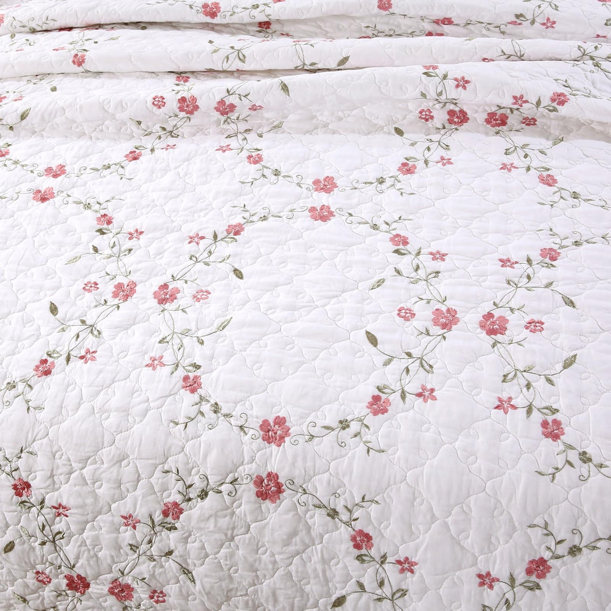 3 Piece Cotton Quilt Bedspreads Elegant Floral Embroidered Soft Lightweight Cotton Coverlet, 1 Quilt and 2