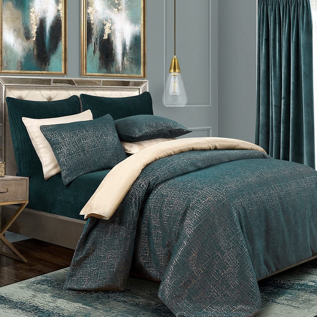 Hayworth 3 Piece Queen Teal Chenille Jacquard Comforter Set