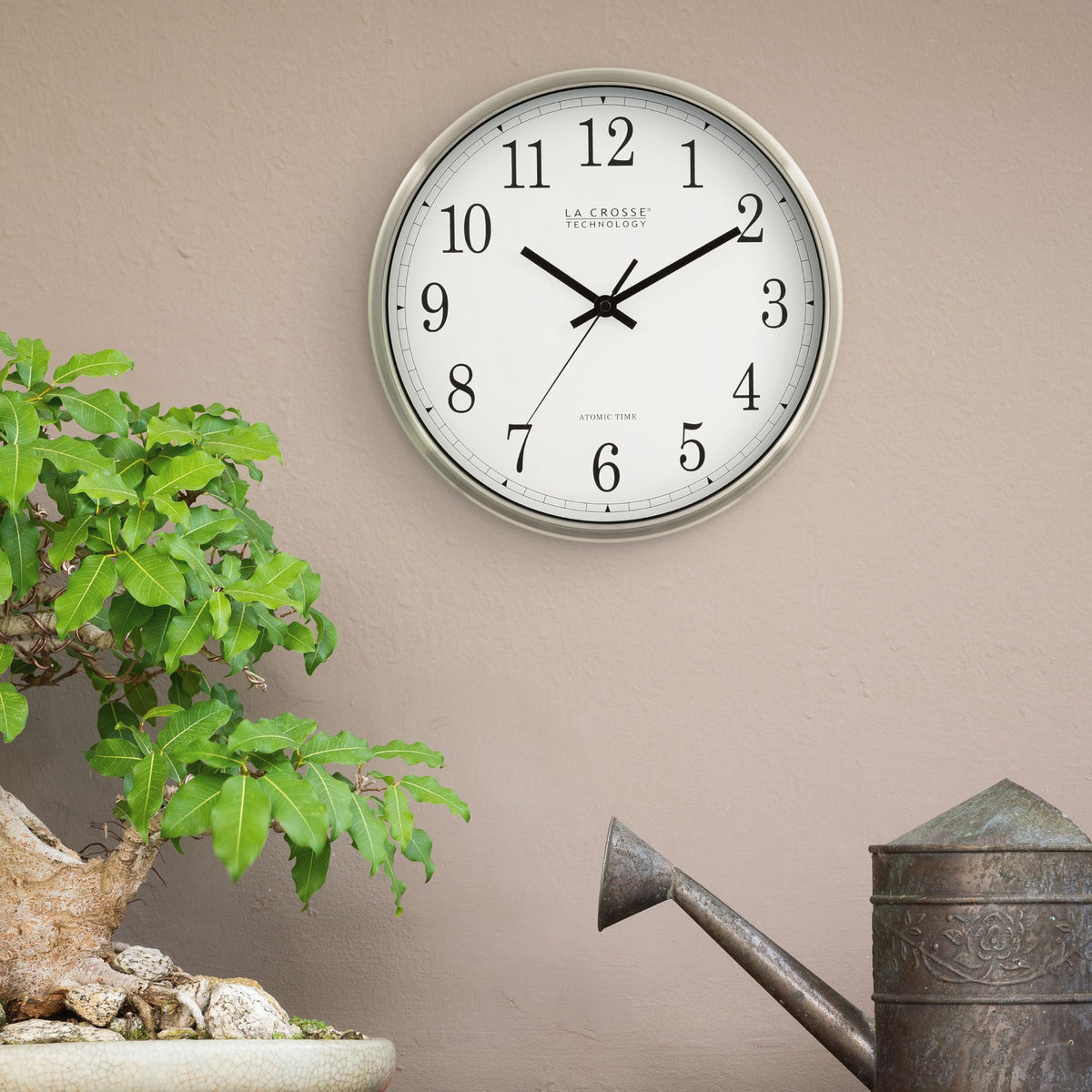 Inspired Nelson Style 12 Inch Atomic Analog Wall Clock, Aluminum