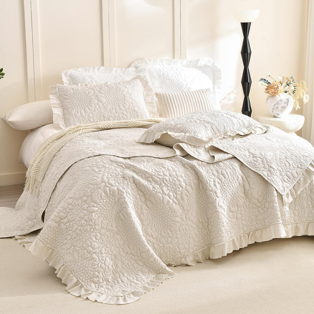 Wheat Quilt Sets, Stone-Washed Lightweight Ruffle Coverlet