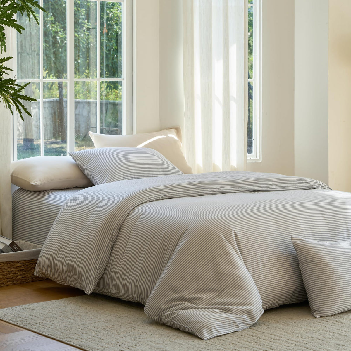DOZ Duvet Cover Set, 100% Viscose derived from Bamboo, Organically Grown, Buttery Soft, Cooling Duvet Covers, High