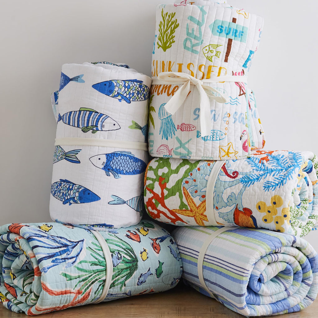 Beach Days Quilt Set - Quilt (68x86in) + One Standard Pillow Sham (26x20in) - Coastal Beach - Teal Blue