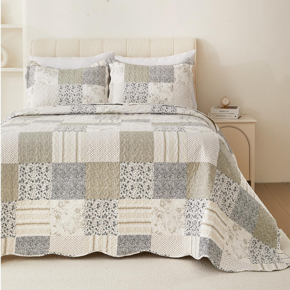Summer Floral Quilt Set, Grey Patchwork Quilts, Reversible Quilted Bedspread with 2 Shams, Vintage