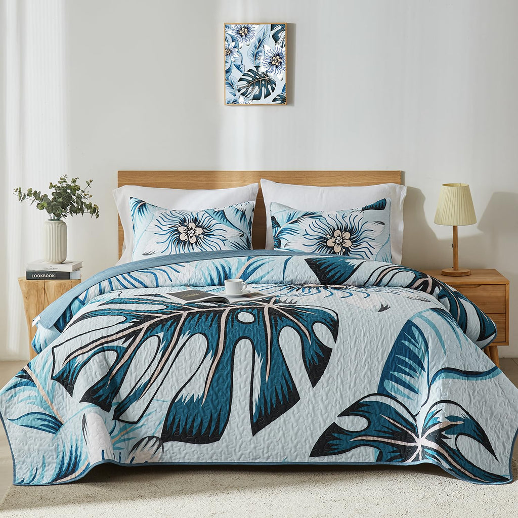Quilt Bedding Set, White Green Botanical Pattern Light Blue Quilt Set, 3 Piece Lightweight Soft Summer