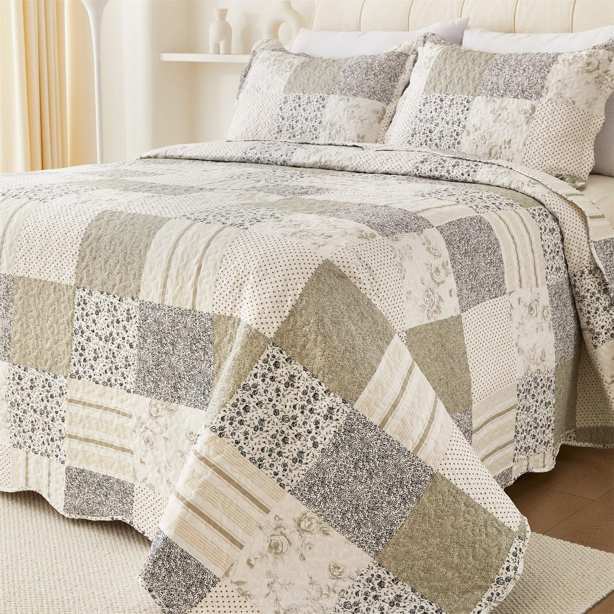 Summer Floral Quilt Set, Grey Patchwork Quilts, Reversible Quilted Bedspread with 2 Shams, Vintage