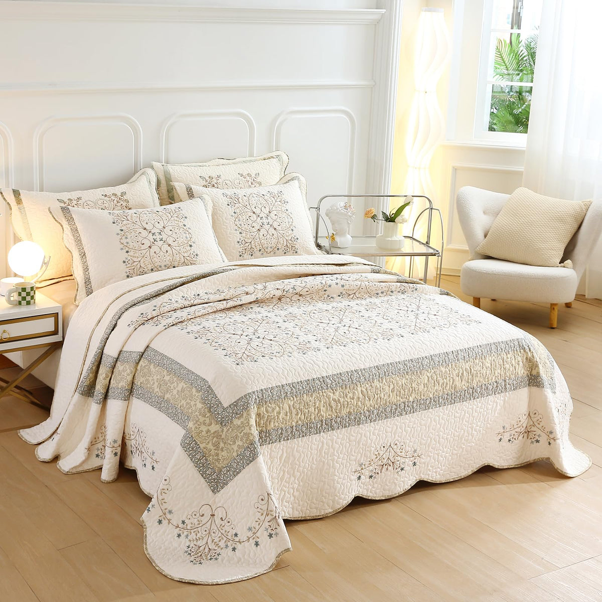 Elegant Embroidered Quilt Set Farmhouse Patchwork Oversized Reversible Bedspread Coverlet 3 Piece Cotton