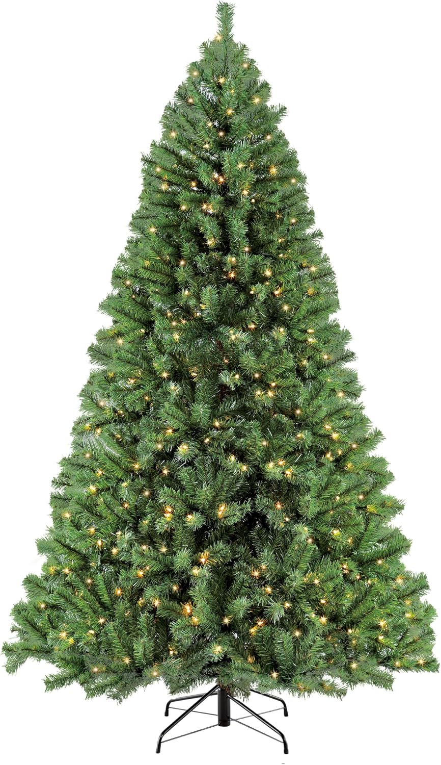 7.5 Foot Pre-Lit Northern Fir Artificial Christmas Tree with 500 Clear Lights, Green