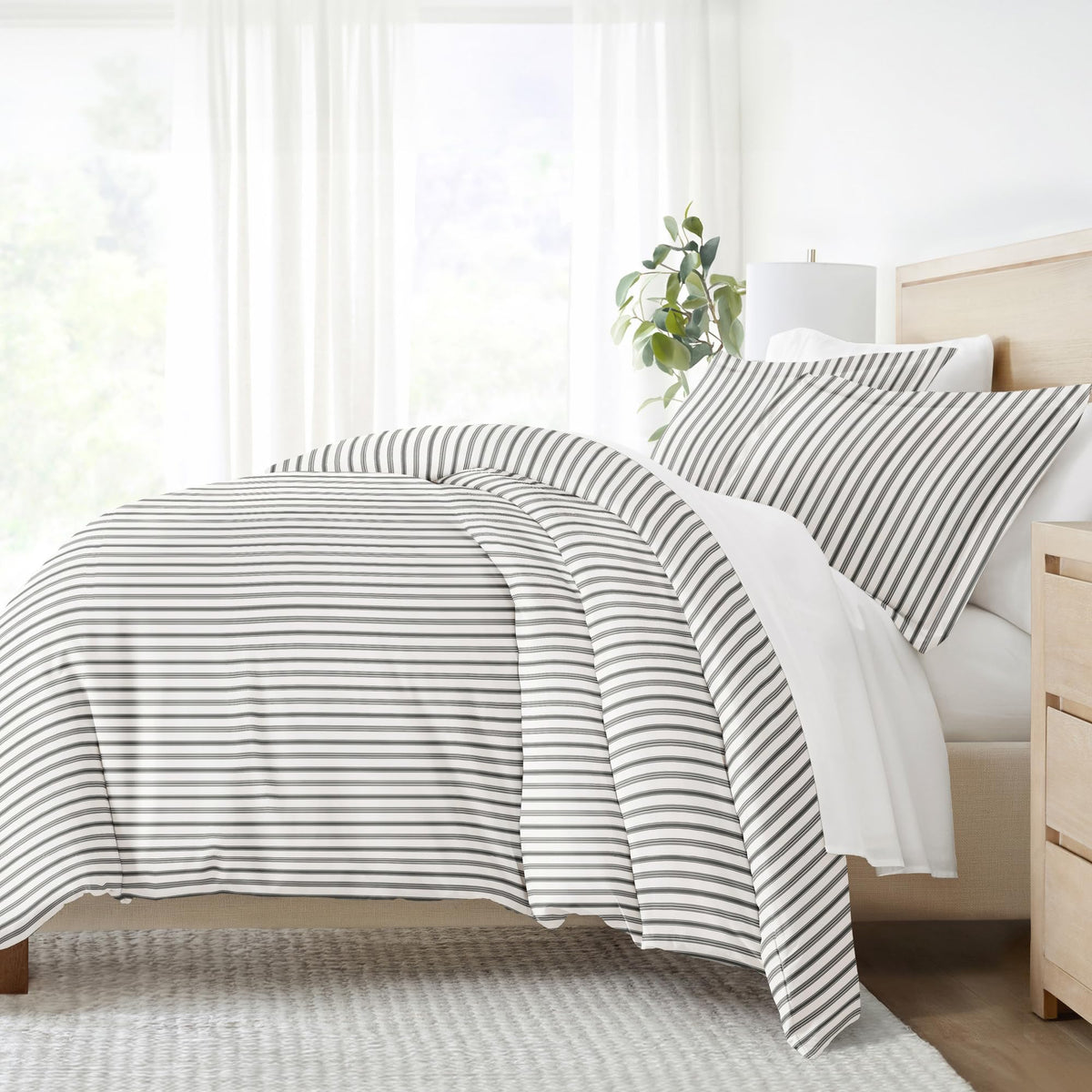 Duvet Cover (Gray) - Experience Hotel-Like Comfort with Unparalleled Softness, Exquisite Prints & Solid
