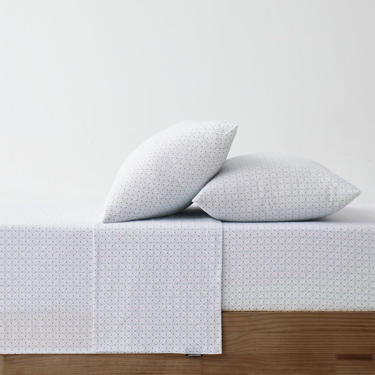 100% Cotton Flannel Sheet Set, Brushed Cotton for Extra Softness, Warm & Cozy 4-Piece Bedding Set, Up to