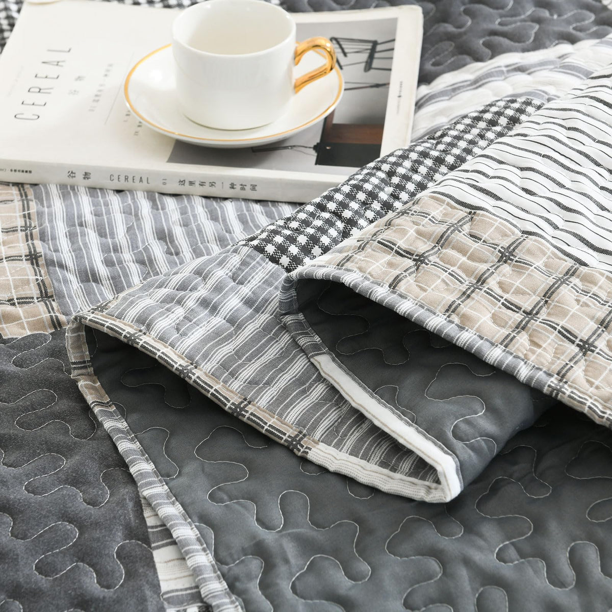 3-Piece Quilt Set, Lightweight Soft Quilt Gray Patchwork Farmhouse Bedspread Coverlet 90x90 inches