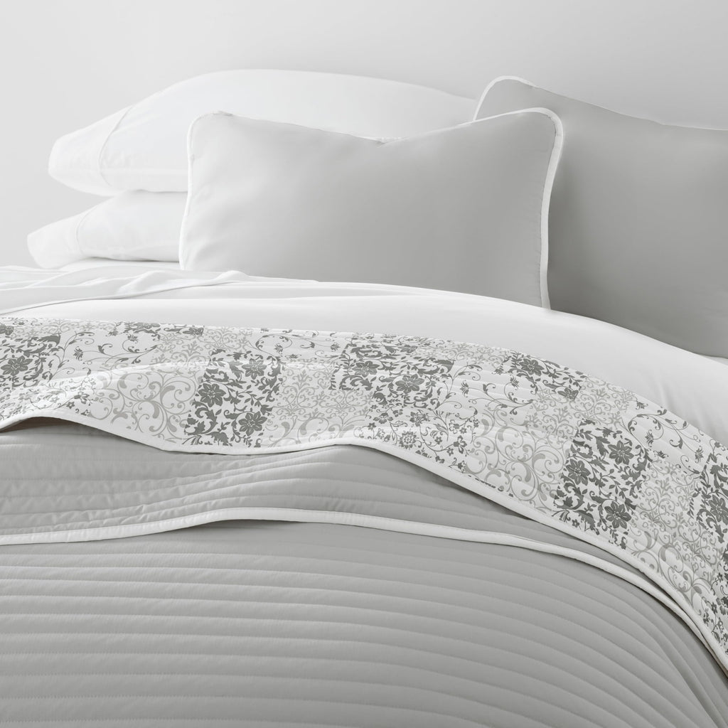 Gray 3-Piece Full/Queen Quilt Comforter with 2 Shams | Lightweight, All-Season, Paisley Stitched Bedspreads | Modern
