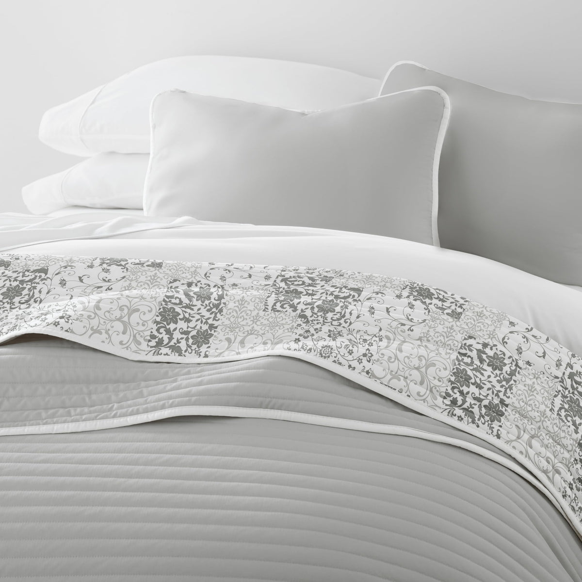 Gray 3-Piece Full/Queen Quilt Comforter with 2 Shams | Lightweight, All-Season, Paisley Stitched Bedspreads | Modern