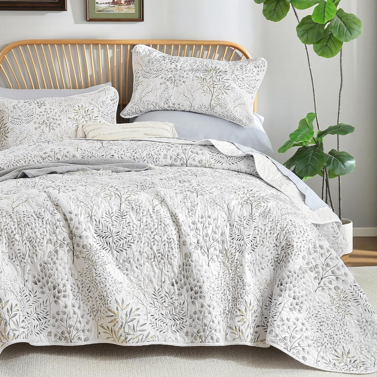Floral Quilt Set King, 3 Pcs White Bedspread Coverlet - Set of 3