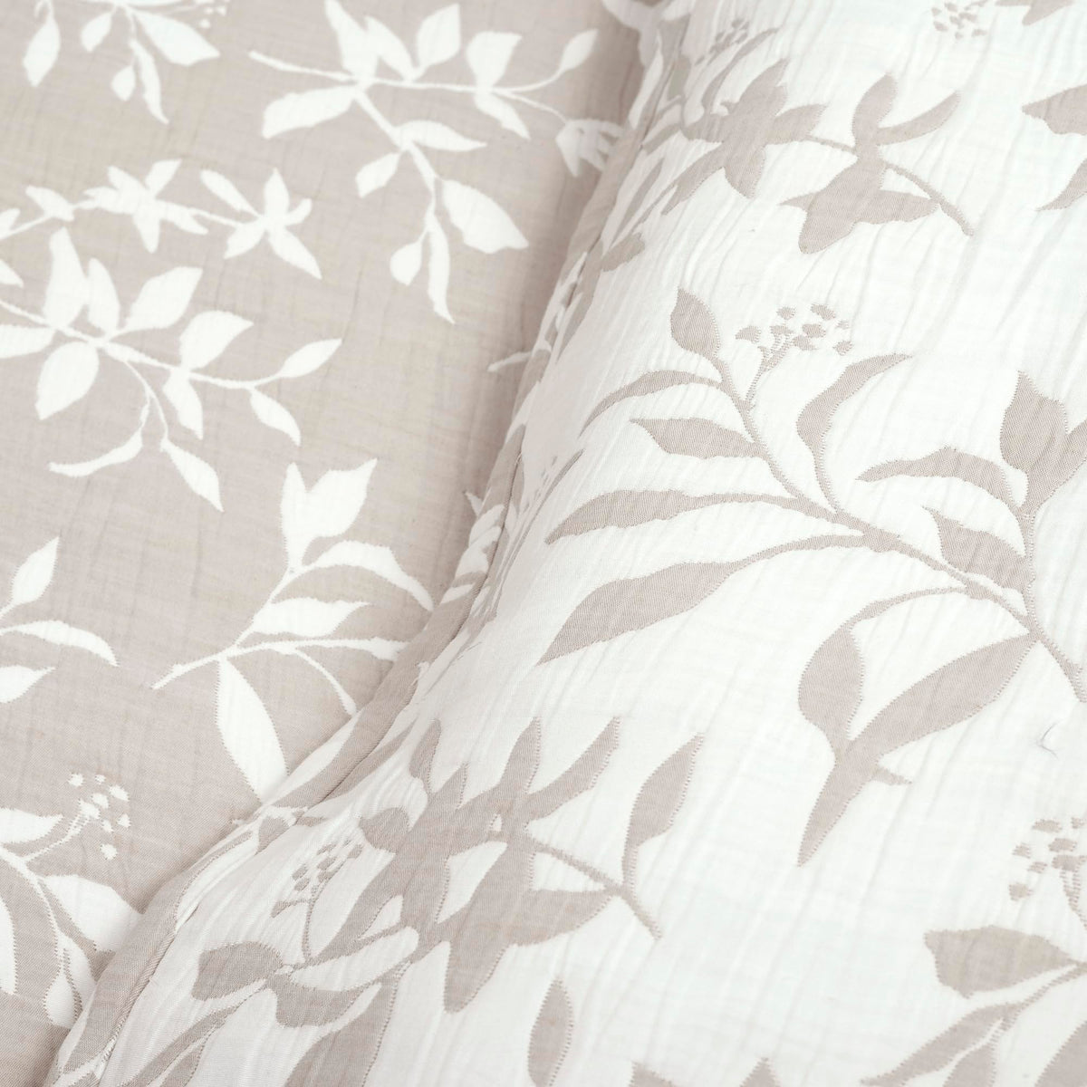 Floral Jacquard Reversible Matelasse Quilt 3 Piece Set King/California King Neutral - Floral Bedding Set King Quilt
