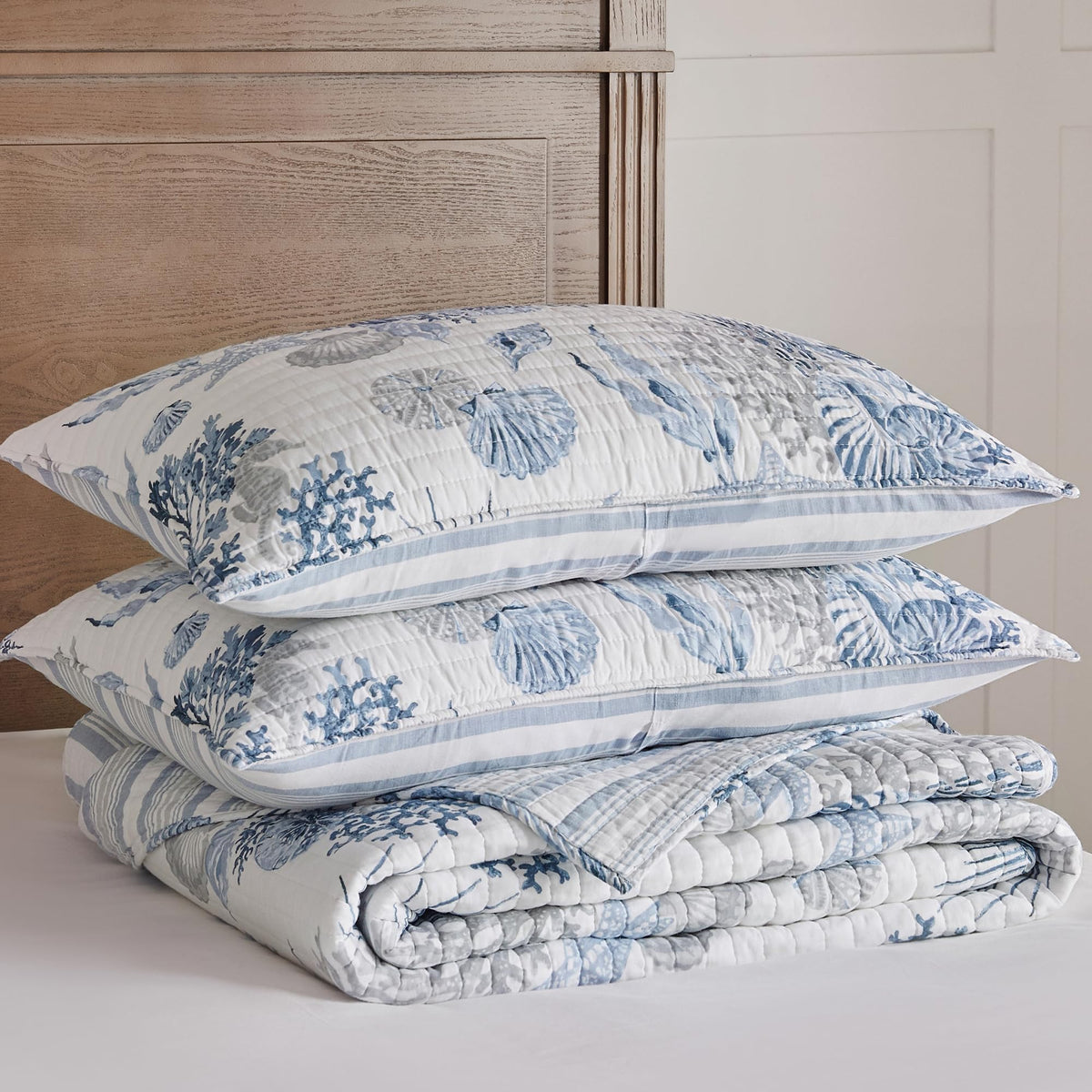 Coral Landing Quilt Set - Quilt and One Standard Sham - Coastal - Navy Blue Grey White - Quilt (68x86in.) and