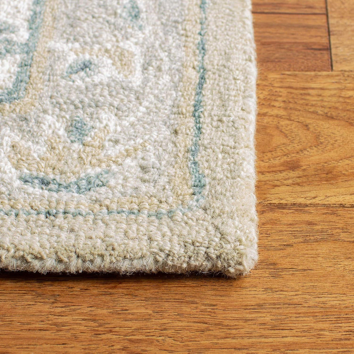 Micro-Loop Collection Area Rug, Light Grey & Ivory, Handmade Medallion Wool, Ideal for High Traffic Areas