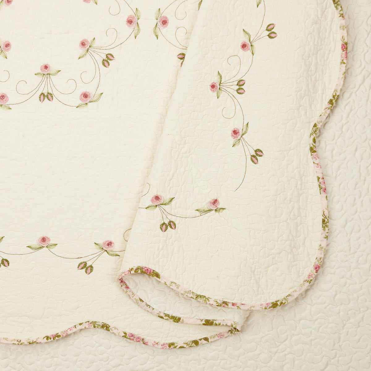 Felisa Embroidered Floral Quilt Set - 3 Piece Cotton Vintage Pink Ivory Scalloped Coverlet with 2