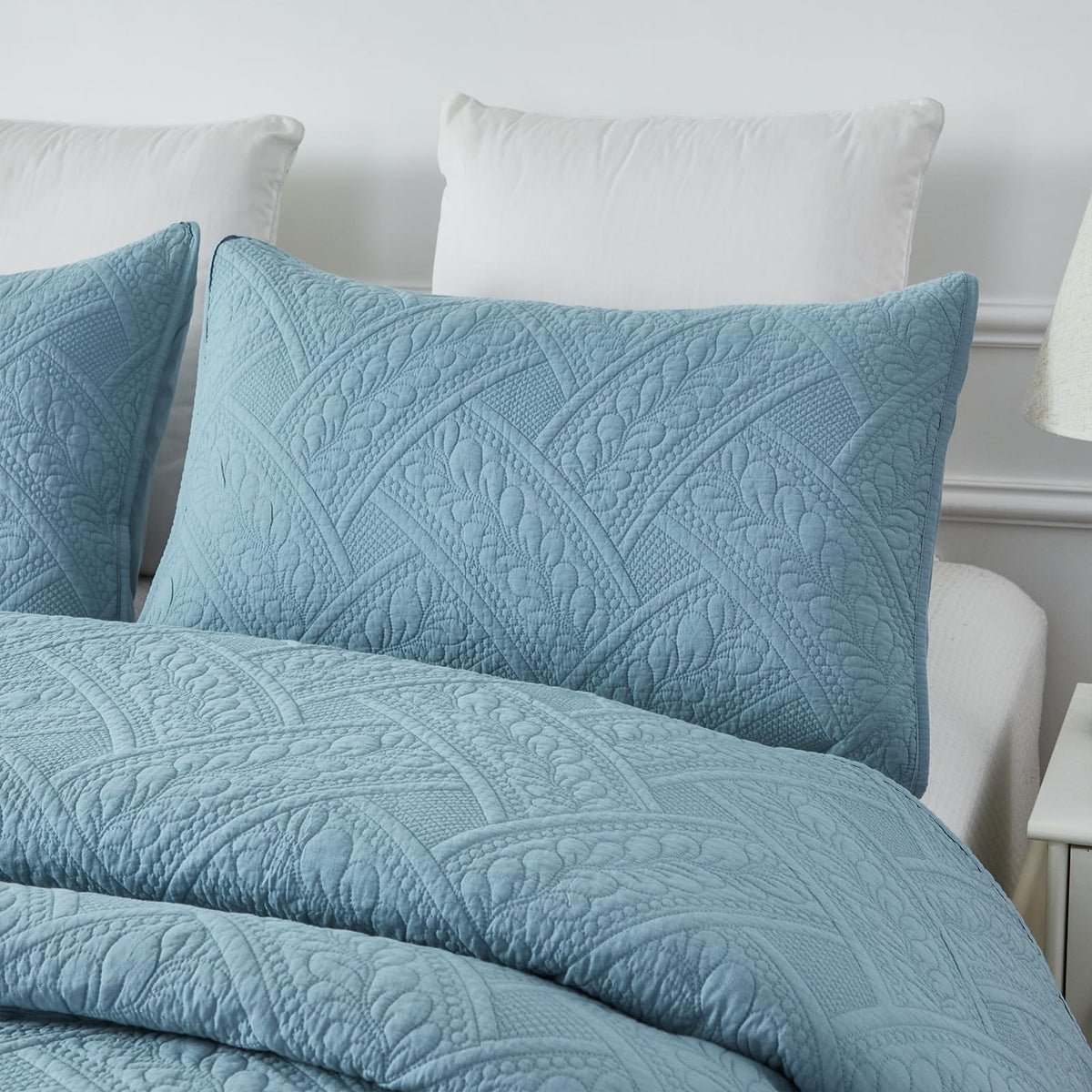 Queen Size Quilt Set Cotton Blue Matelasse Coverlet Set Elegant Quilted Bedding Set 3-Piece