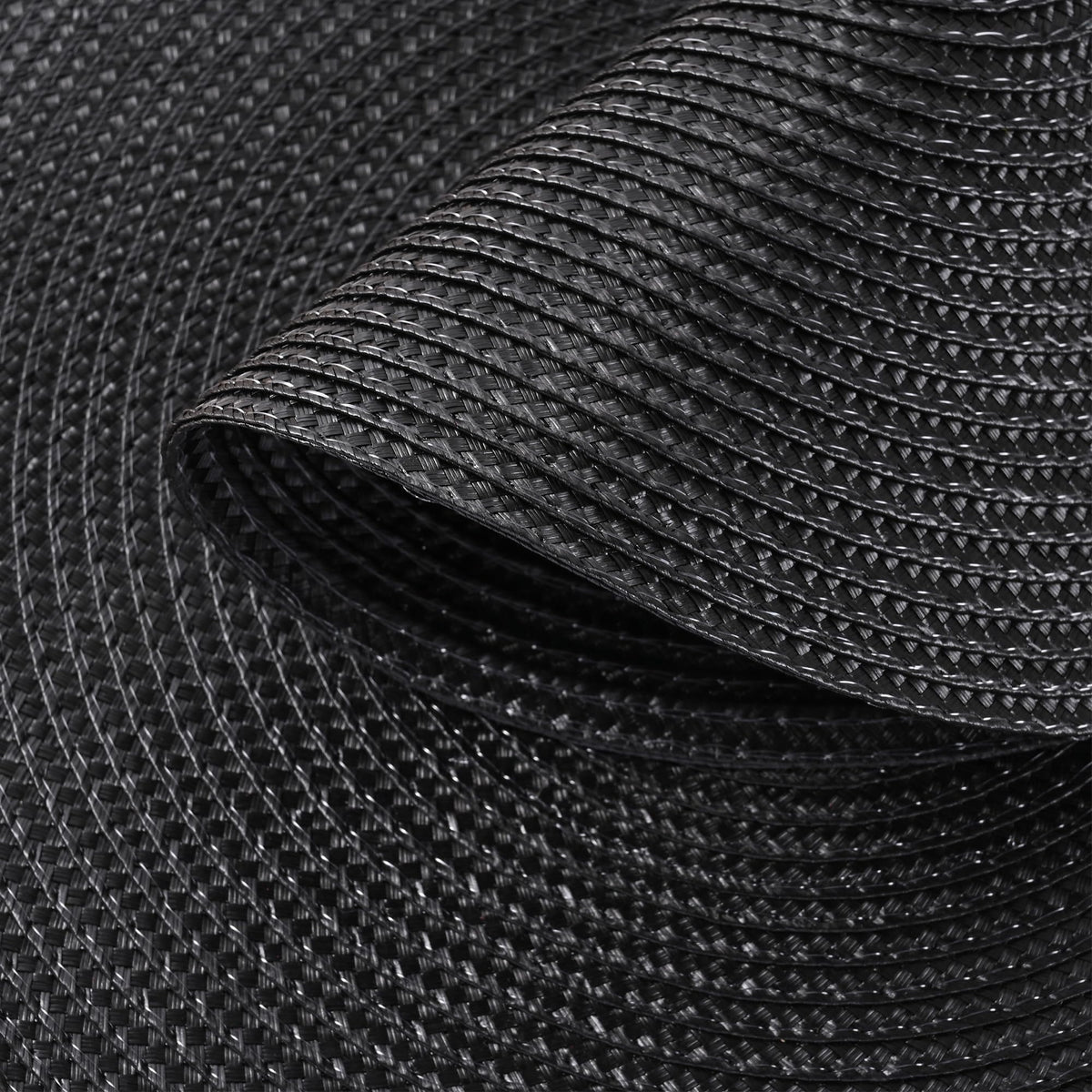Round Braided Placemats Set of 8 Place Mats for Dining Table Woven Washable Non-Slip Table Mats 13.5 Inch (Black