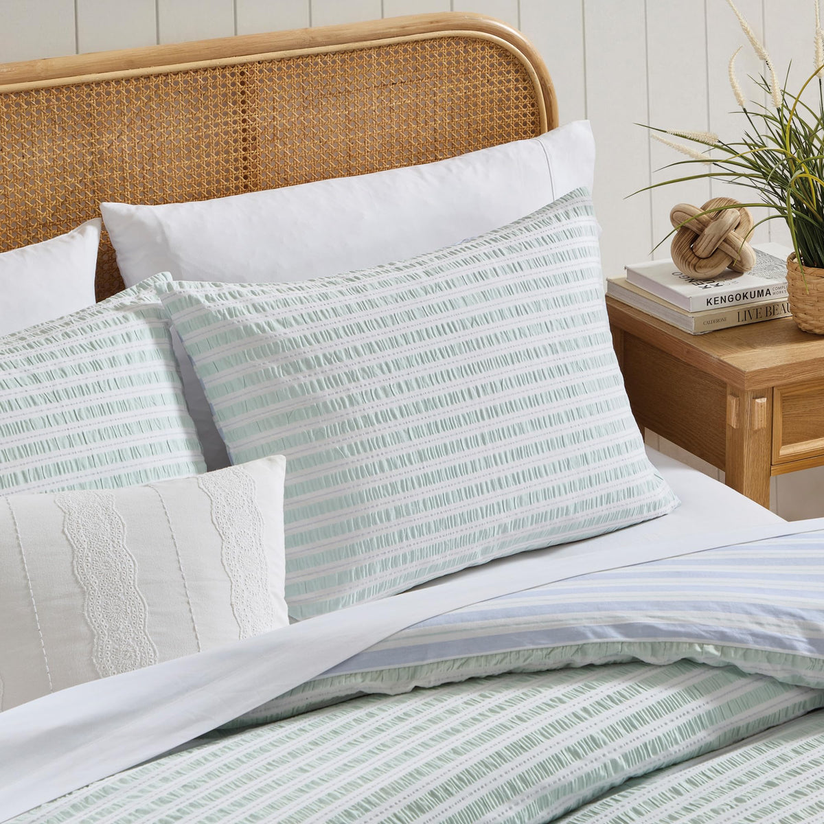 Duvet Cover Set - 100% Cotton - Seersucker Stripe Reversible Design - Includes Shams - 3-Piece - Green/Blue
