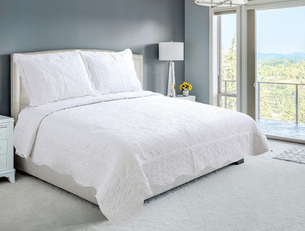 Embroidered Stitching Coverlet Bedspread Ultra Soft Solid 3 Piece Summer Quilt Set with 2 Quilted Shams, White Floral
