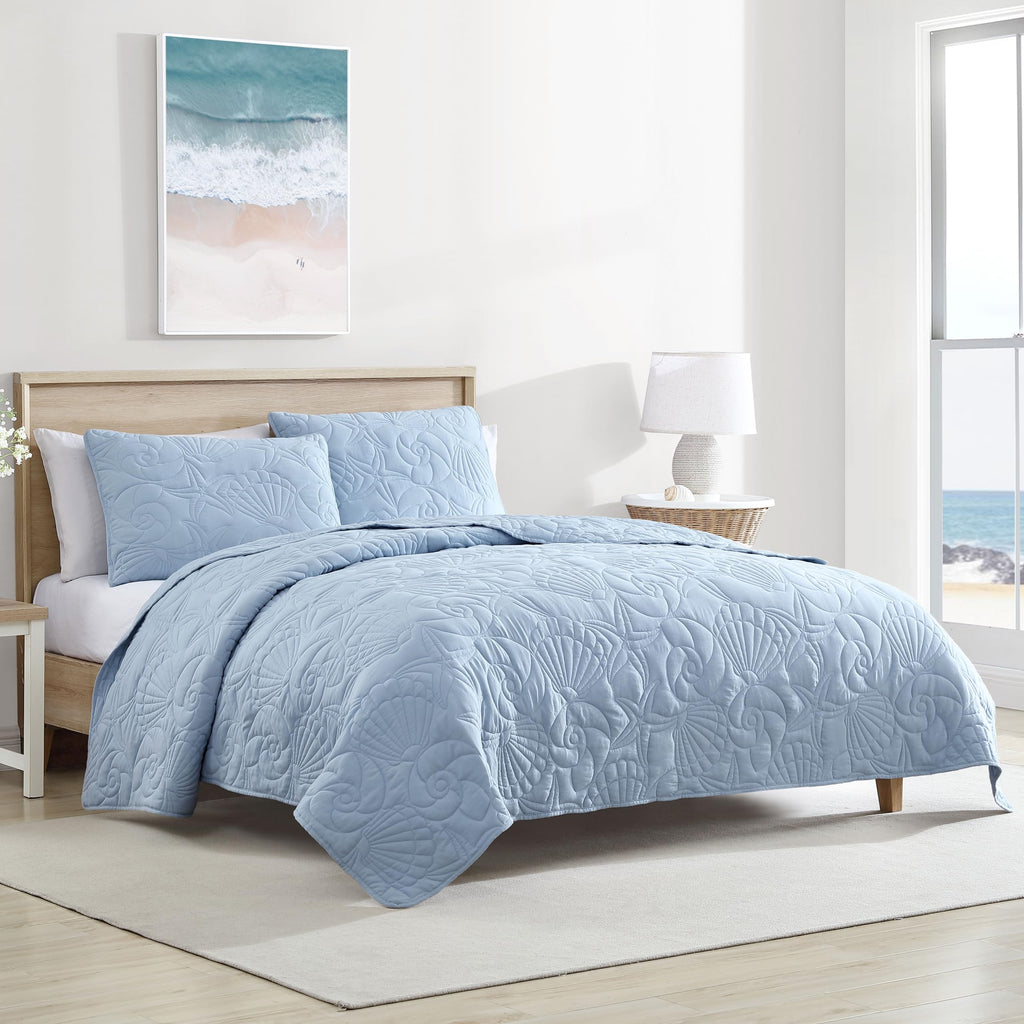Outlined Shell 2-Piece Quilt Set, Blue