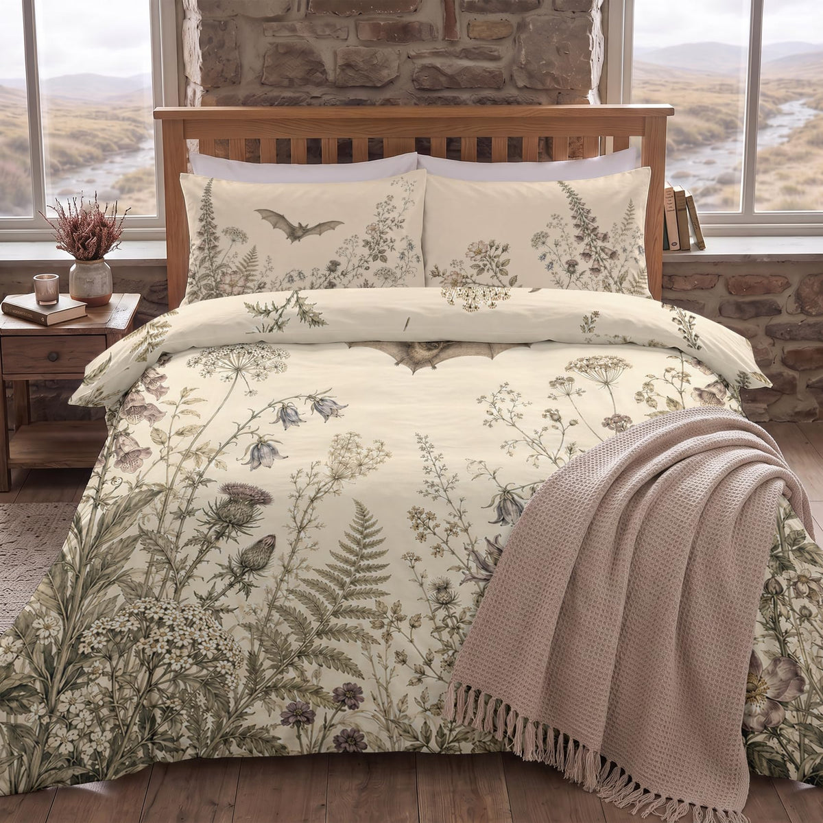 Antique Ivory Bat Duvet Cover Set 80x90, Wildflower Toile, 3-Piece
