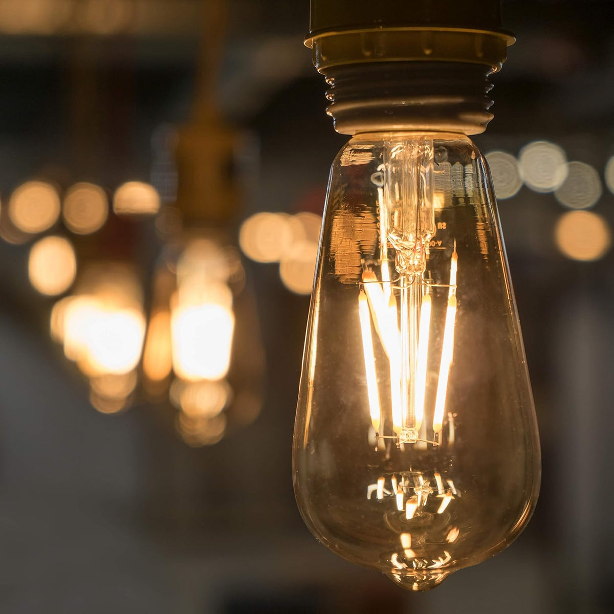 Vintage LED Edison 4W Bulbs - 2200K Dimmable Warm Illumination (40W Equivalent) - E26/27 Amber-Gold Tint