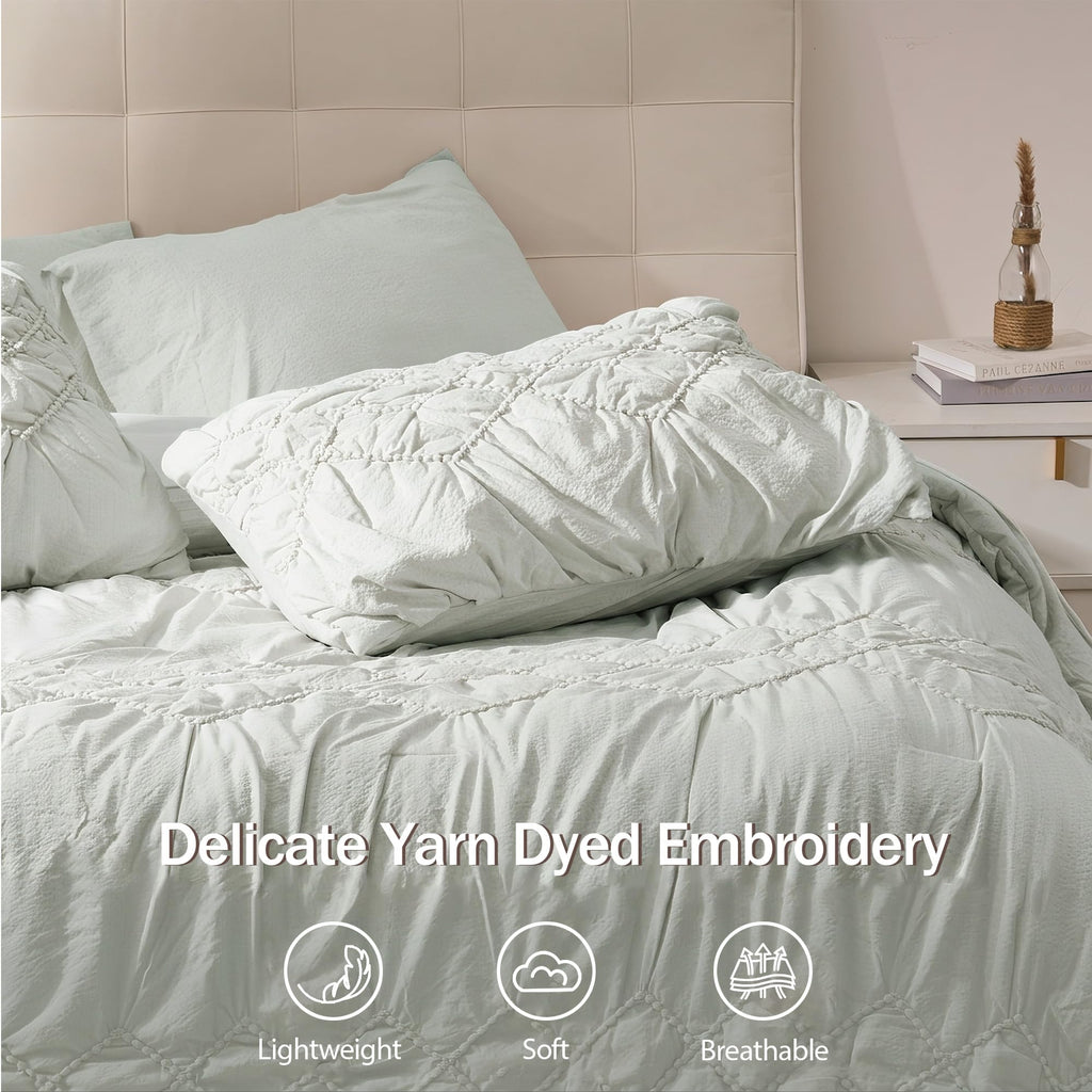 Comforter Set Green, 7-Piece Embroidered, Lightweight
