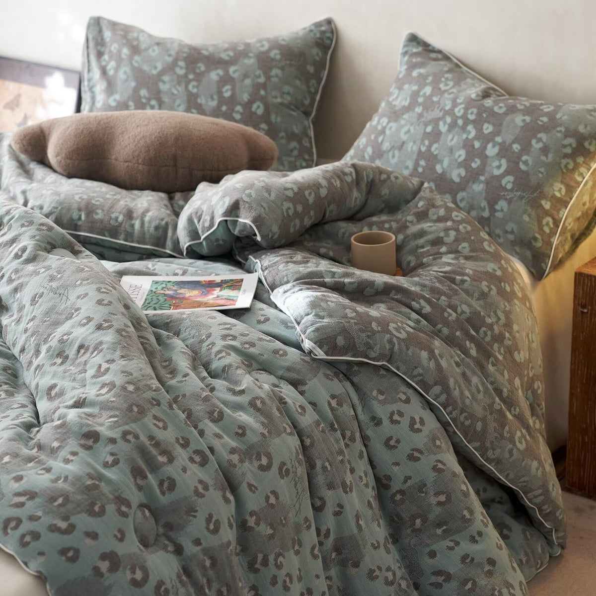 Double Layer Muslin Cotton Comforter Set Leopard Print Shabby Chic Bedding Comforter Set Soft Breathable