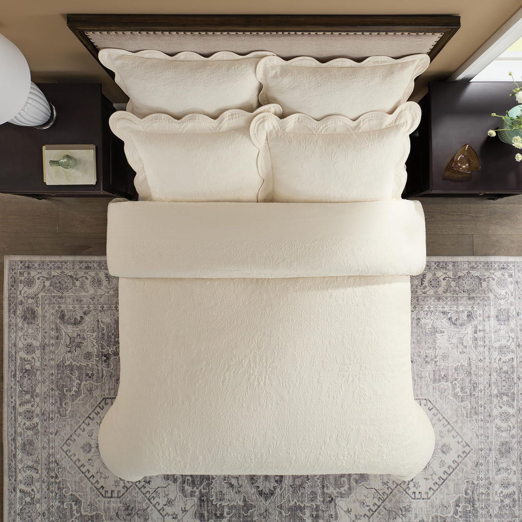 Charleston Charleston Estate Modern Farmhouse Floral Matelasse Bedspread with Scalloped Edges, 100% Cotton Breathable