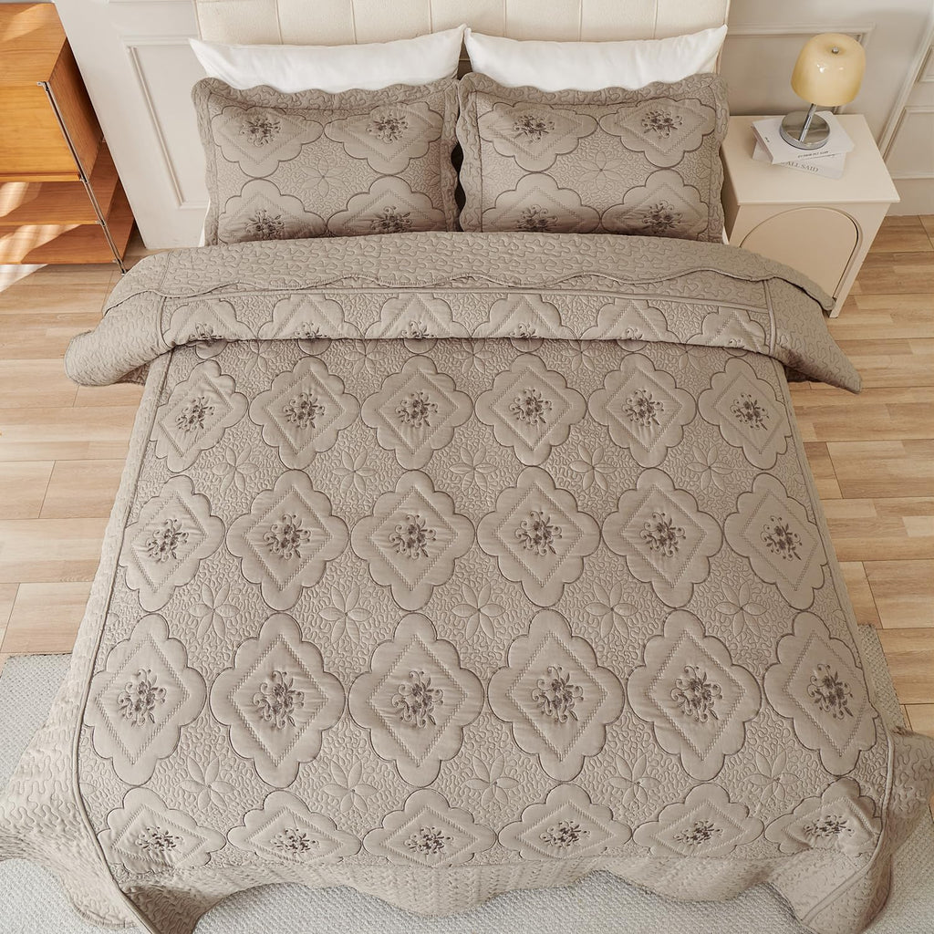 Floral Embroidery Quilt Set, 3 Pieces Quilt Bedding Set, Classic Diamond Pattern Quilts, Ultra Soft Lightweight