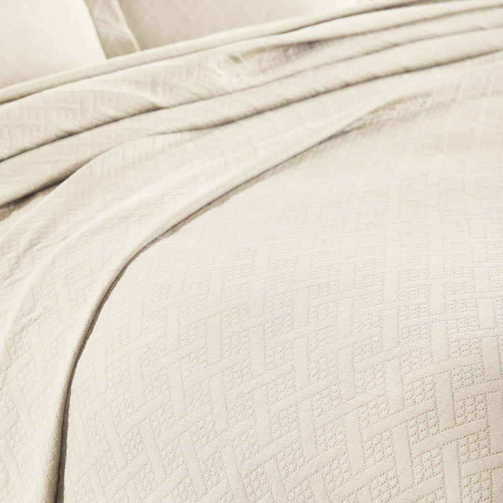 100% Cotton Basket Weave Bedspread with Shams, All-Season Premium Cotton Matelasse Jacquard Bedding, Quilted-Look