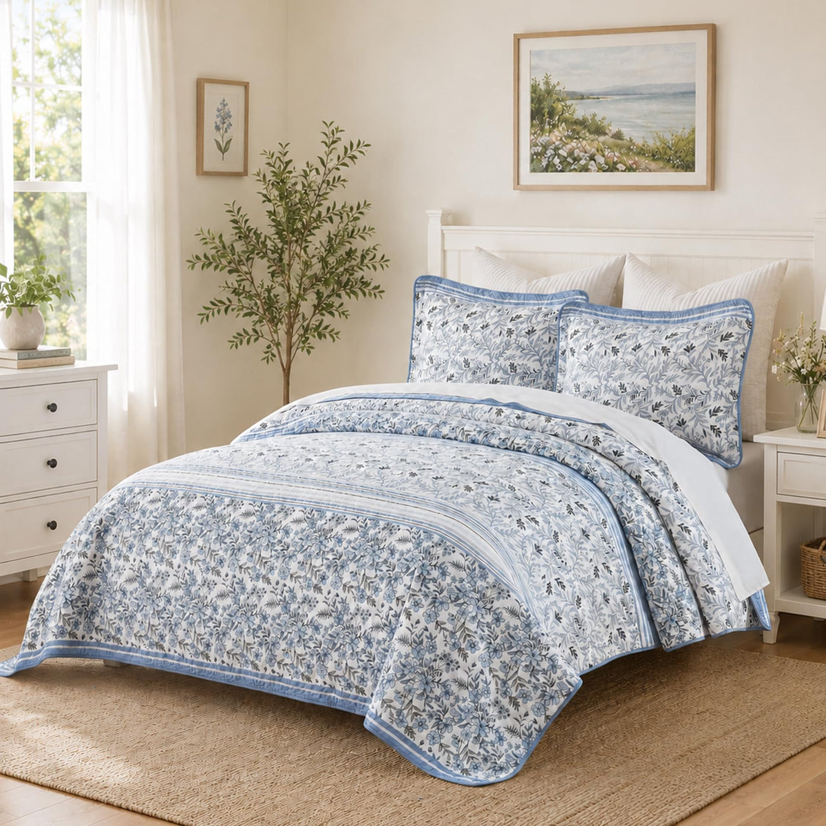 Blue White Toile Quilt, 3-Piece Cotton Bedspread with Shams