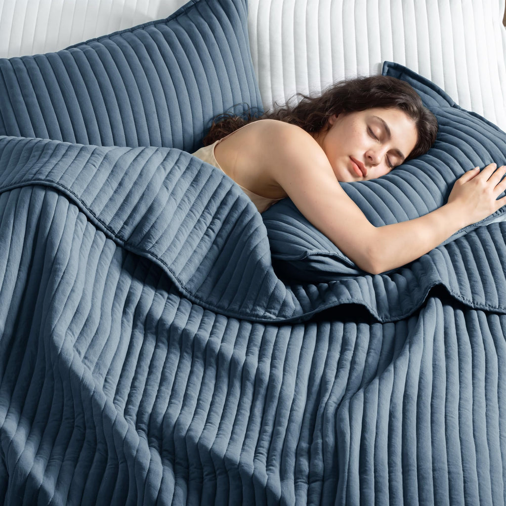 Lightweight Stripe Quilted Quilt Bedding Set