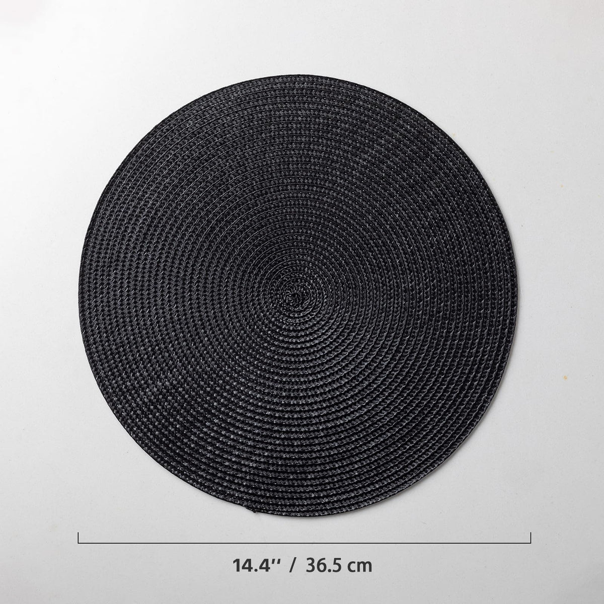 Round Placemats Set of 8 Plastic Woven Placemats Washable Wipeable Table Mats for Dining Table Heat Resistant