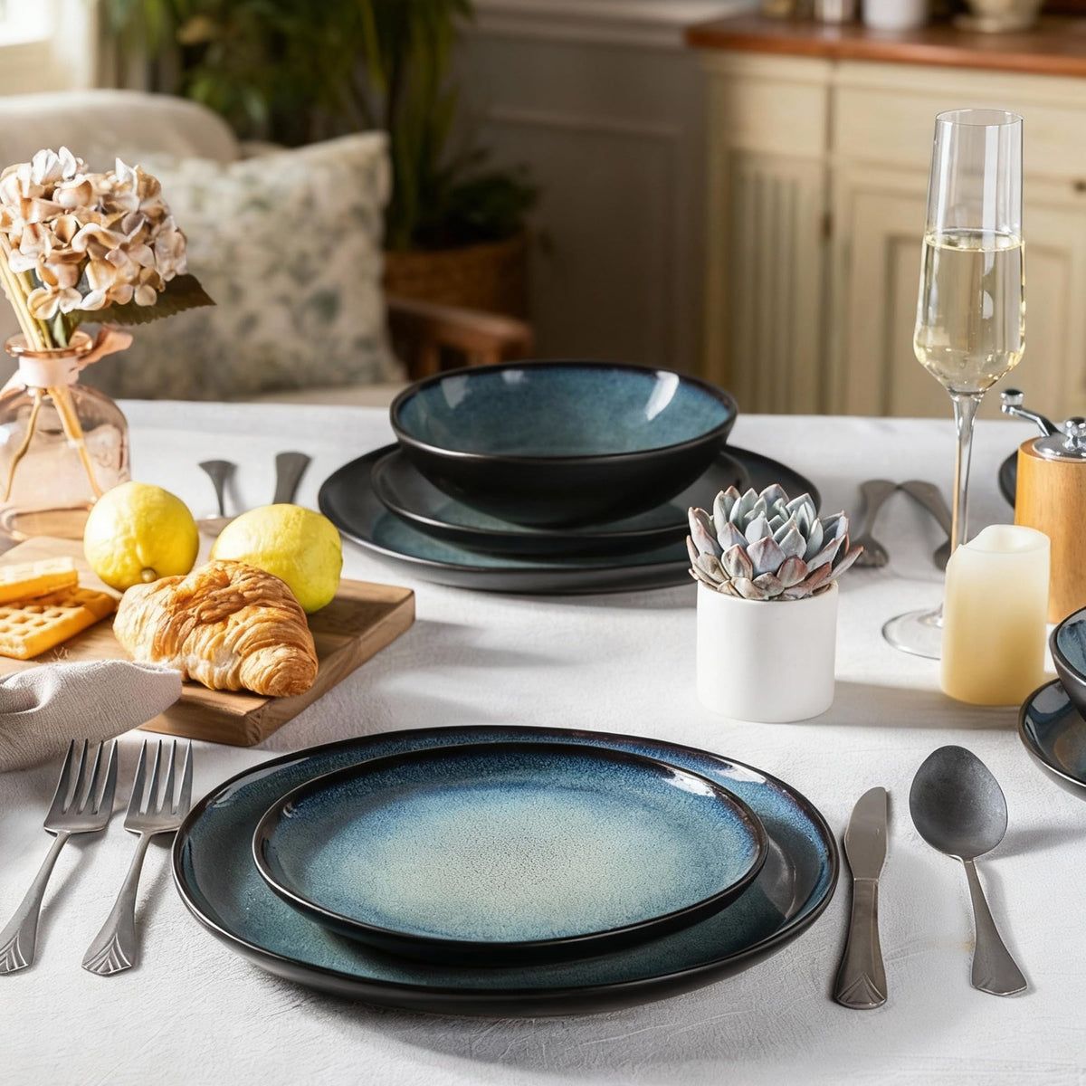 Ceramic Dinnerware Sets for 6, 18Pcs Plates and Bowls Sets Dishes